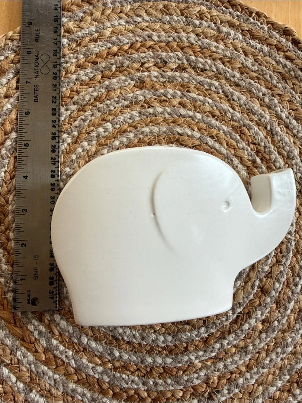 Fred and Friends White Elephant Ceramic Olive /Pistachio Dish🐘NWOB